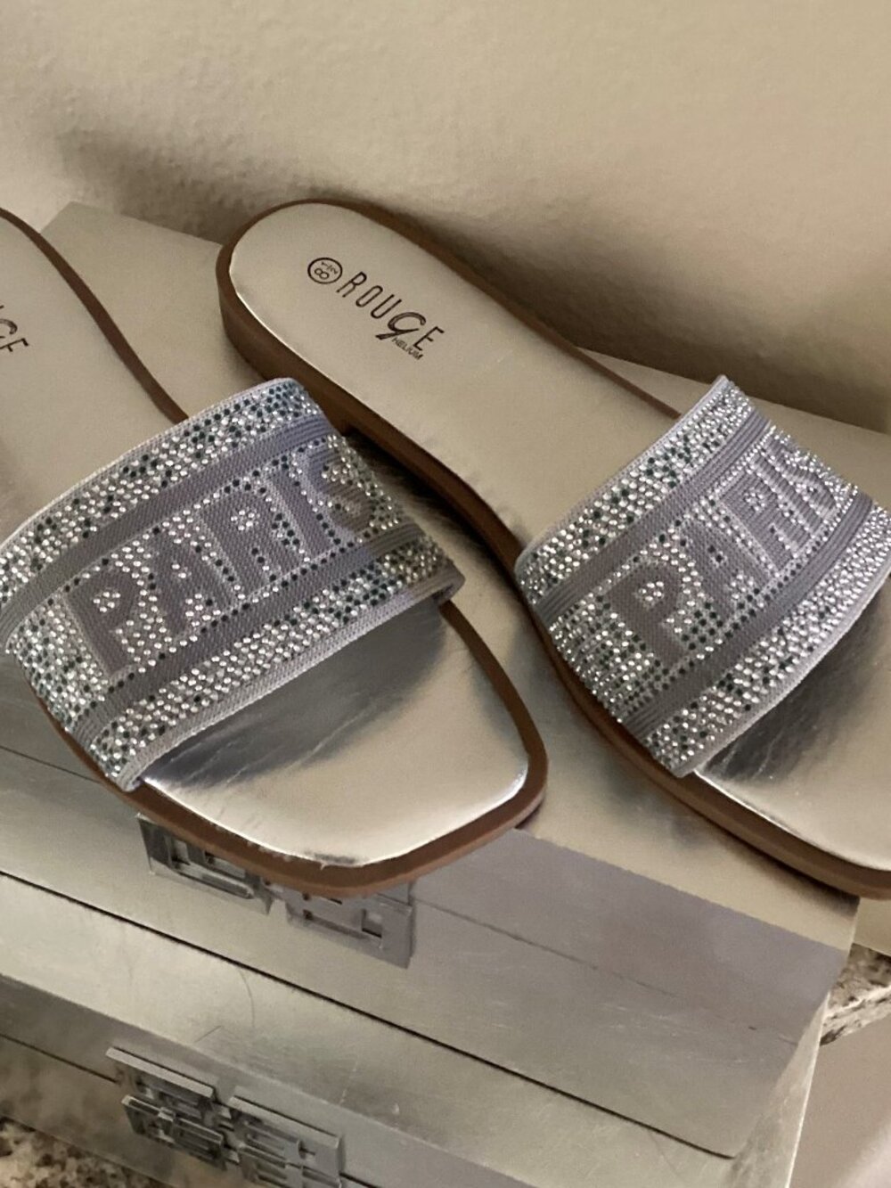 Rouge Metallic Gray Slide Sandals, size 8.5